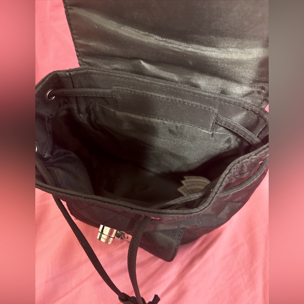 Backpack - Picture 4 of 4